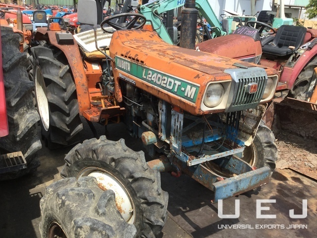 10084 TRACTOR KUBOTA L2402DT